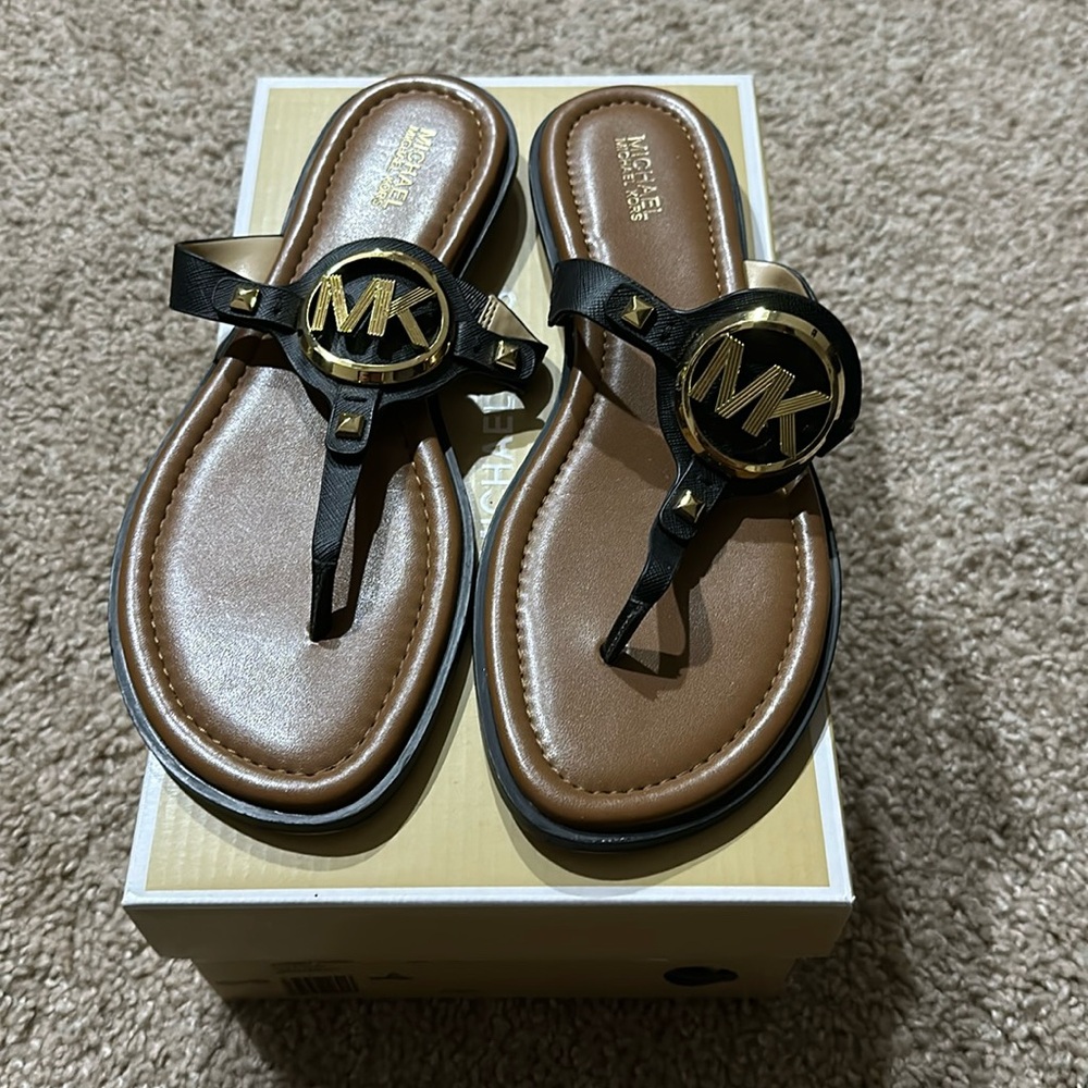Michael Kors Aubrey Sandals Size 8